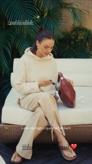 Isis Valverde feet photo thumbnail