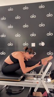 Isis Valverde feet photo thumbnail