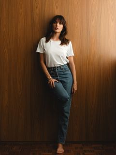 Isis Valverde feet photo 18