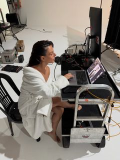 Isis Valverde feet photo 3