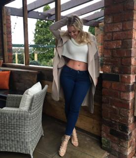 Iskra Lawrence feet photo thumbnail