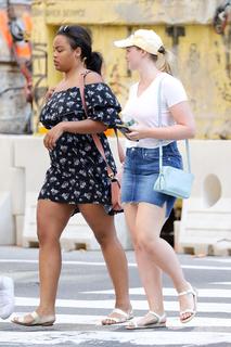 Iskra Lawrence feet photo thumbnail
