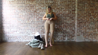 Iskra Lawrence feet photo thumbnail