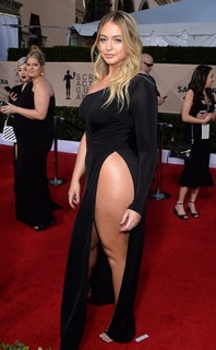 Iskra Lawrence feet photo thumbnail
