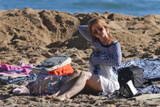 Isla Fisher feet photo thumbnail