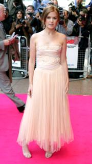 Isla Fisher feet photo thumbnail