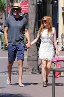 Isla Fisher feet photo thumbnail