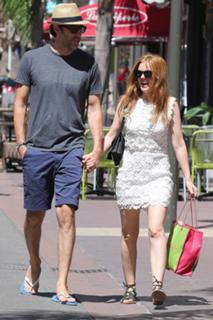 Isla Fisher feet photo thumbnail