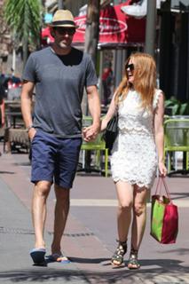 Isla Fisher feet photo thumbnail