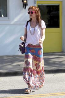 Isla Fisher feet photo thumbnail