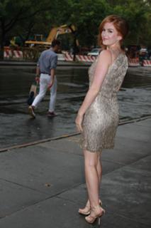 Isla Fisher feet photo thumbnail