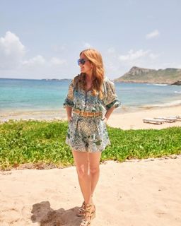 Isla Fisher feet photo thumbnail