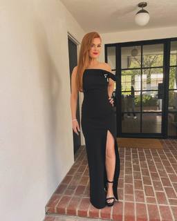 Isla Fisher feet photo thumbnail
