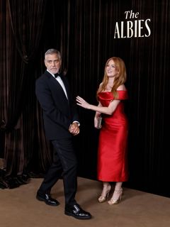 Isla Fisher feet photo 1