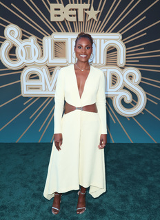 Issa Rae feet photo thumbnail