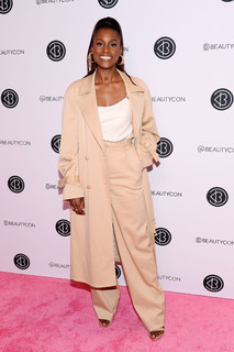 Issa Rae feet photo thumbnail