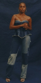 Issa Rae feet photo thumbnail