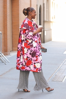 Issa Rae feet photo thumbnail
