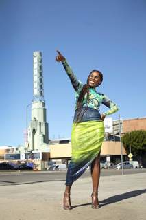 Issa Rae feet photo thumbnail