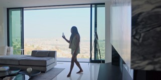 Issa Rae feet photo thumbnail