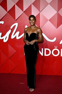 Issa Rae feet photo thumbnail