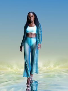 Issa Rae feet photo thumbnail