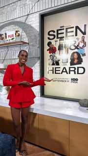 Issa Rae feet photo thumbnail
