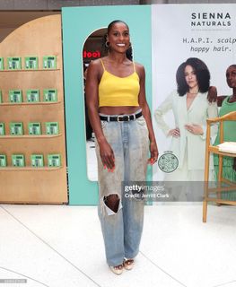 Issa Rae feet photo thumbnail