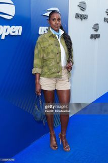 Issa Rae feet photo thumbnail