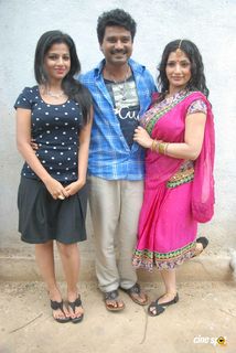 Iswarya Menon feet photo 1