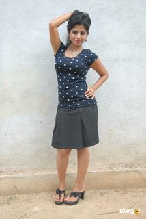 Iswarya Menon feet photo 2