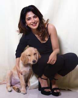 Iswarya Menon feet photo 14