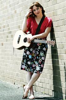 Isy Suttie feet photo 3