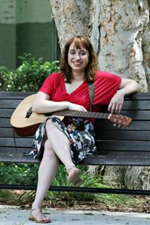 Isy Suttie feet photo 15