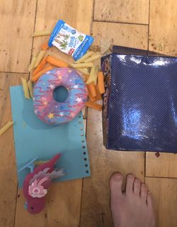 Isy Suttie feet photo 3