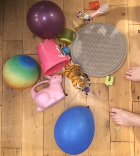 Isy Suttie feet photo 2