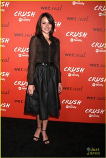 Italia Ricci feet photo thumbnail
