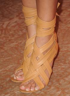 Italia Ricci feet photo thumbnail