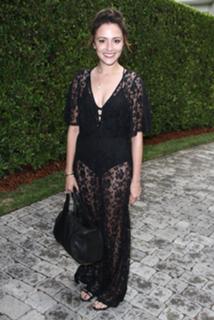 Italia Ricci feet photo thumbnail