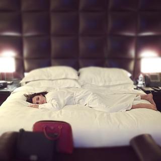 Italia Ricci feet photo thumbnail
