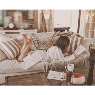 Italia Ricci feet photo thumbnail
