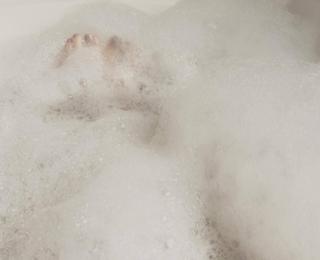 Italia Ricci feet photo thumbnail