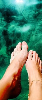 Italia Ricci feet photo thumbnail