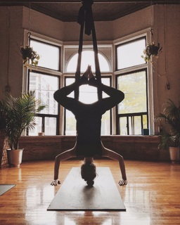 Italia Ricci feet photo thumbnail