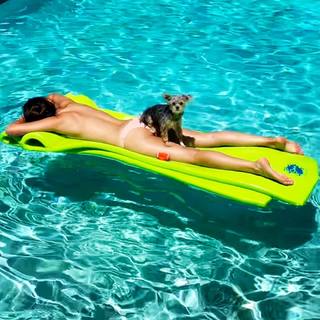 Italia Ricci feet photo thumbnail