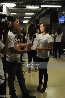 Italia Ricci feet photo thumbnail