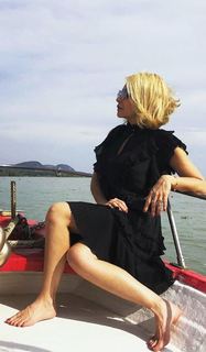 Itatí Cantoral feet photo thumbnail