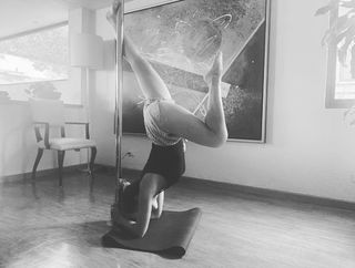 Itatí Cantoral feet photo thumbnail