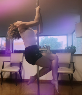 Itatí Cantoral feet photo thumbnail