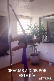 Itatí Cantoral feet photo thumbnail